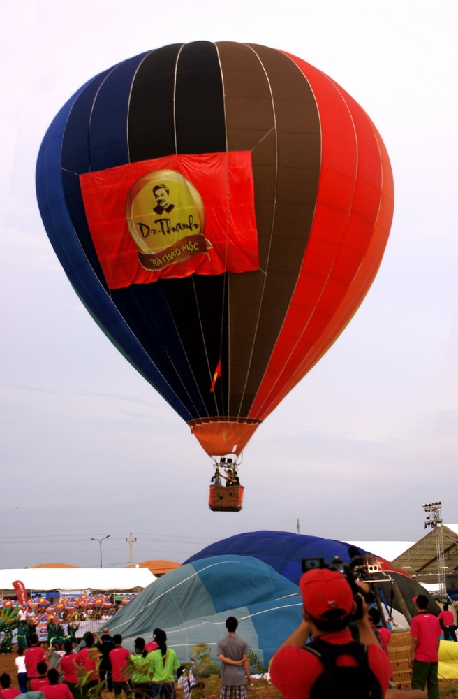 Sự kiện đầu tiên